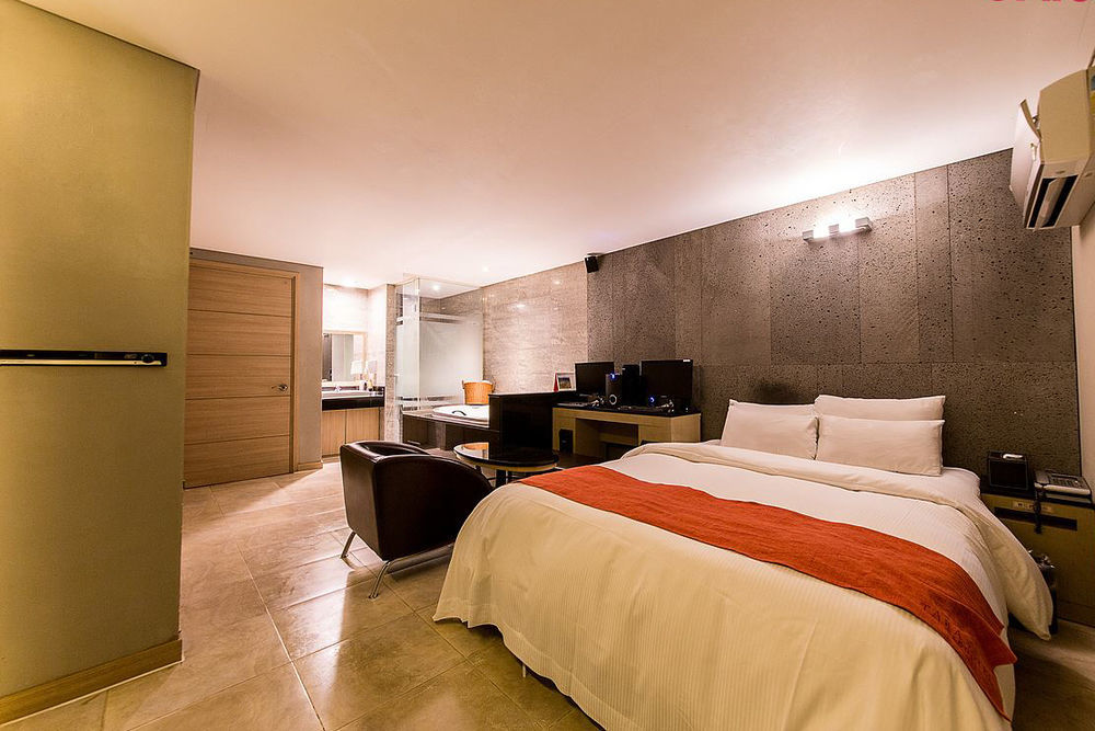 Tara Hotel Сеул Екстер'єр фото