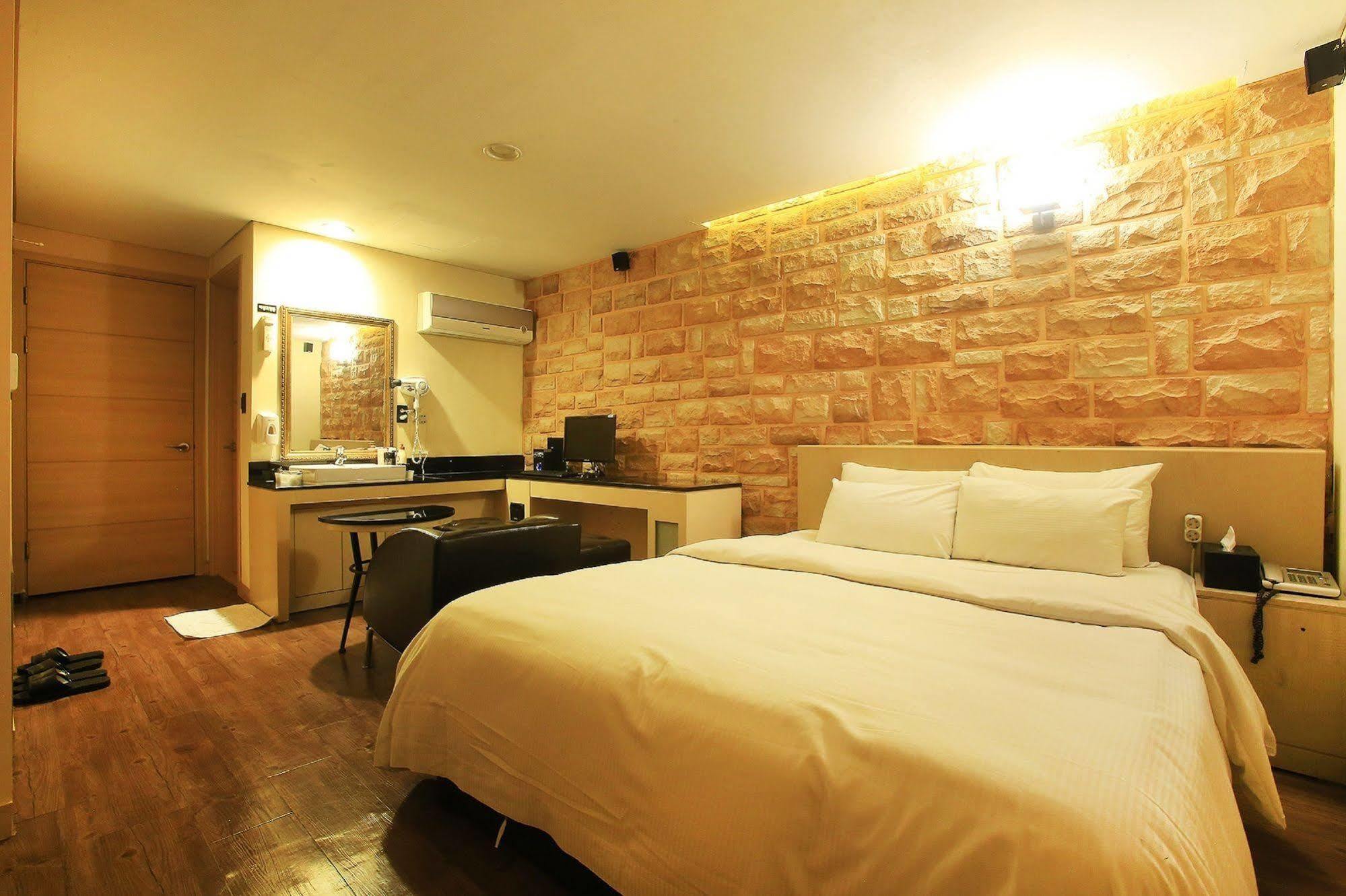 Tara Hotel Сеул Екстер'єр фото