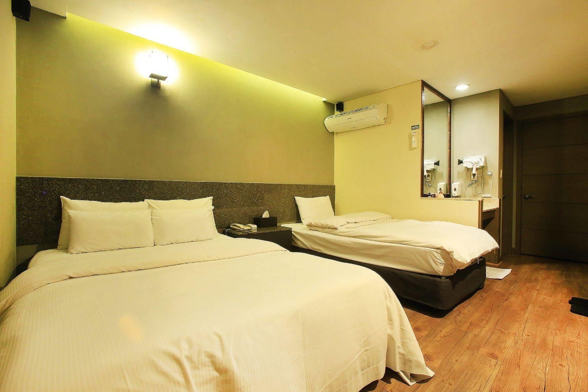 Tara Hotel Сеул Екстер'єр фото