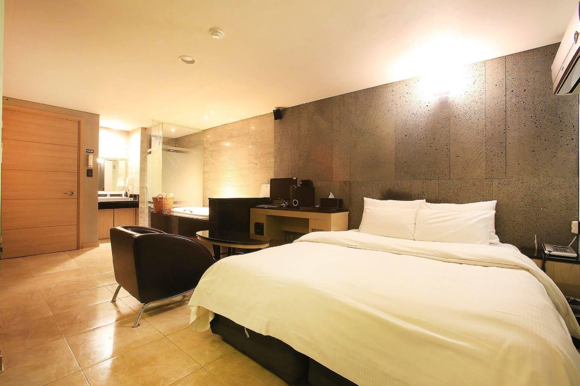 Tara Hotel Сеул Екстер'єр фото