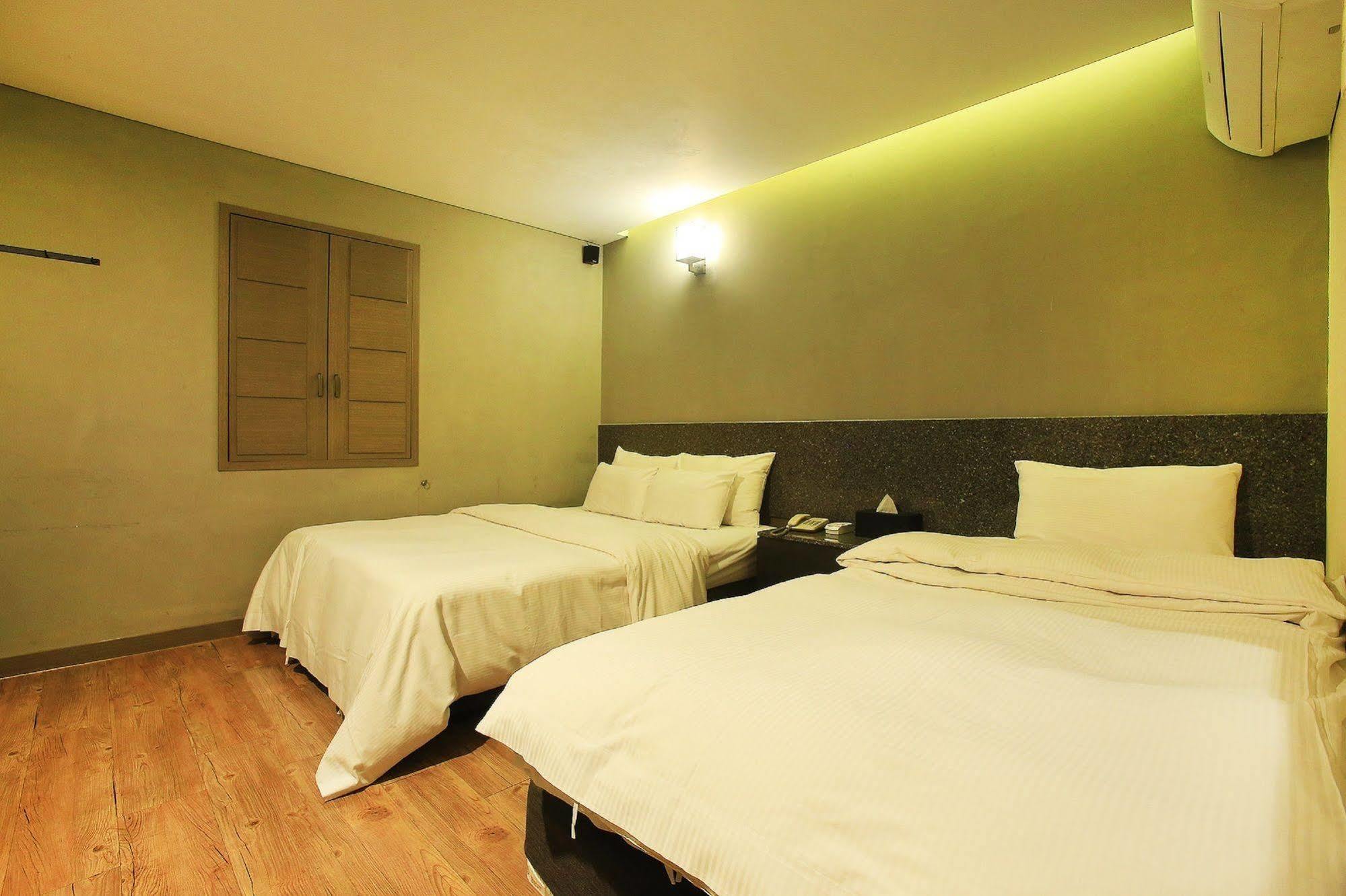 Tara Hotel Сеул Екстер'єр фото